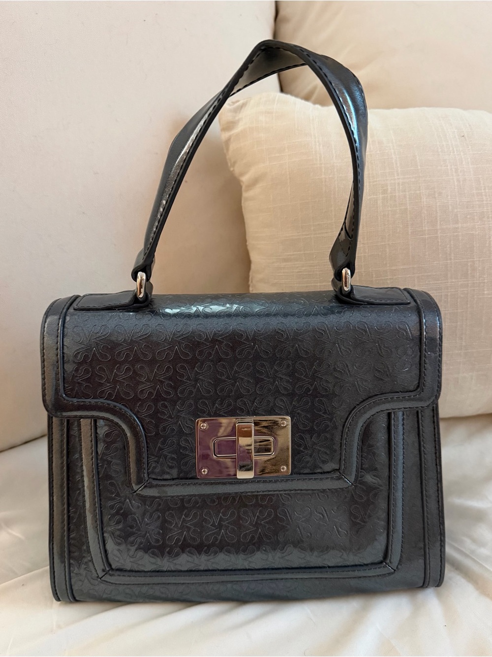 Simply Vera Wang Handbag Purse Metalic Blue Turn Lock InnerPockets